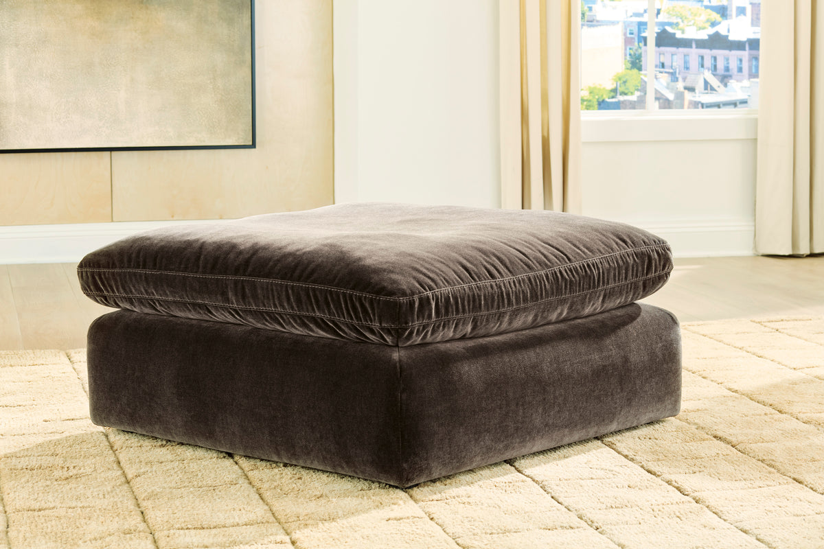 Maxton Heights Ottoman