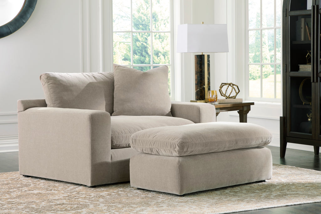Maxton Heights Oversized Chair