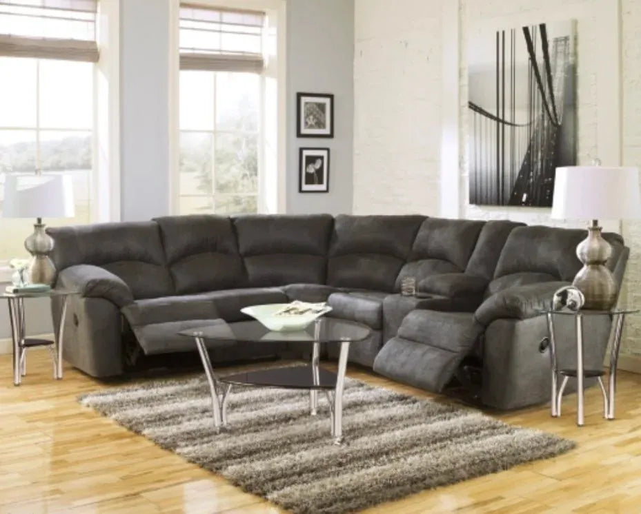 Tambo Reclining Sectional image 4