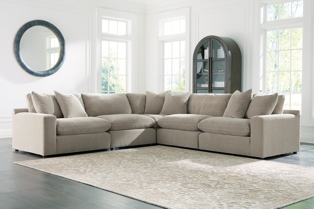 Maxton Heights 5 Piece