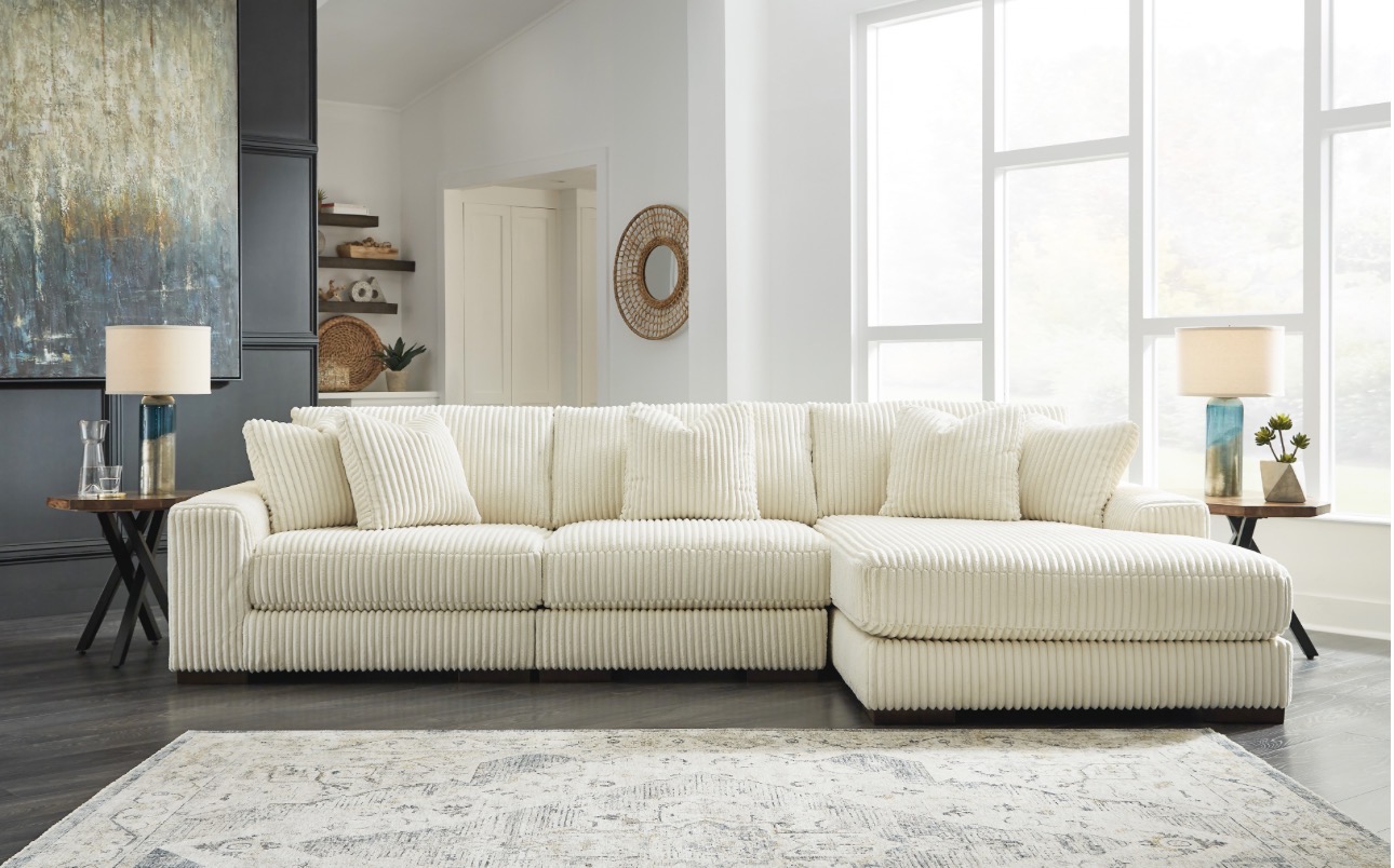 Lindyn 3 Piece Sectional w/ Chaise - Image 3